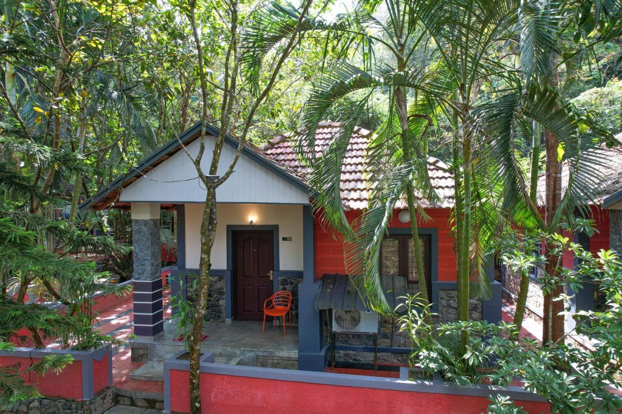 Clay Resort By Bestinn Leisure - Wayanad Padinjarathara Exterior photo