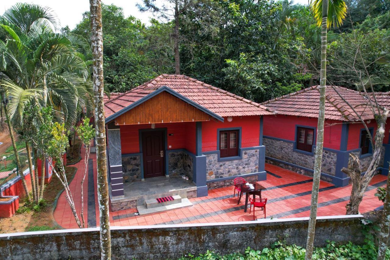 Clay Resort By Bestinn Leisure - Wayanad Padinjarathara Exterior photo