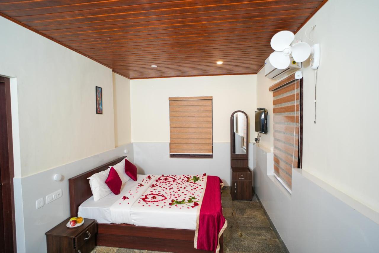 Clay Resort By Bestinn Leisure - Wayanad Padinjarathara Exterior photo
