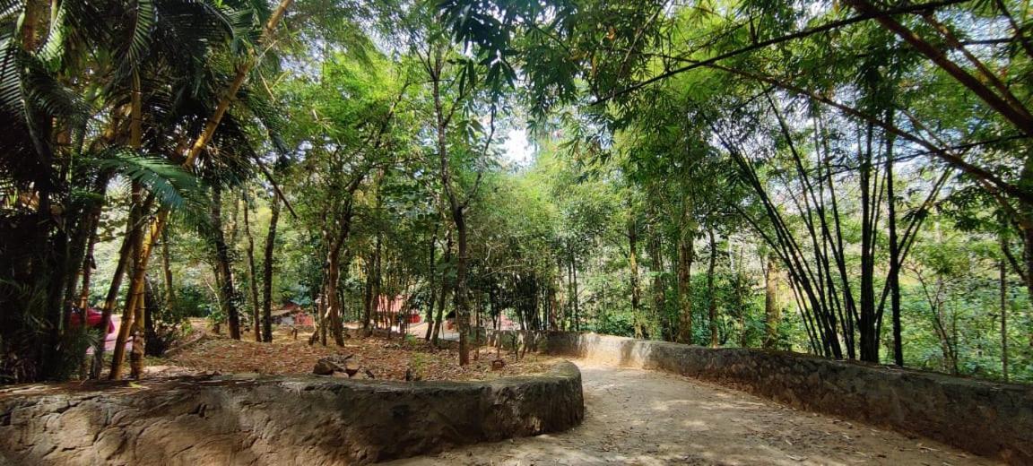 Clay Resort By Bestinn Leisure - Wayanad Padinjarathara Exterior photo