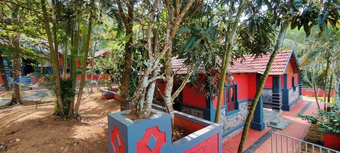 Clay Resort By Bestinn Leisure - Wayanad Padinjarathara Exterior photo
